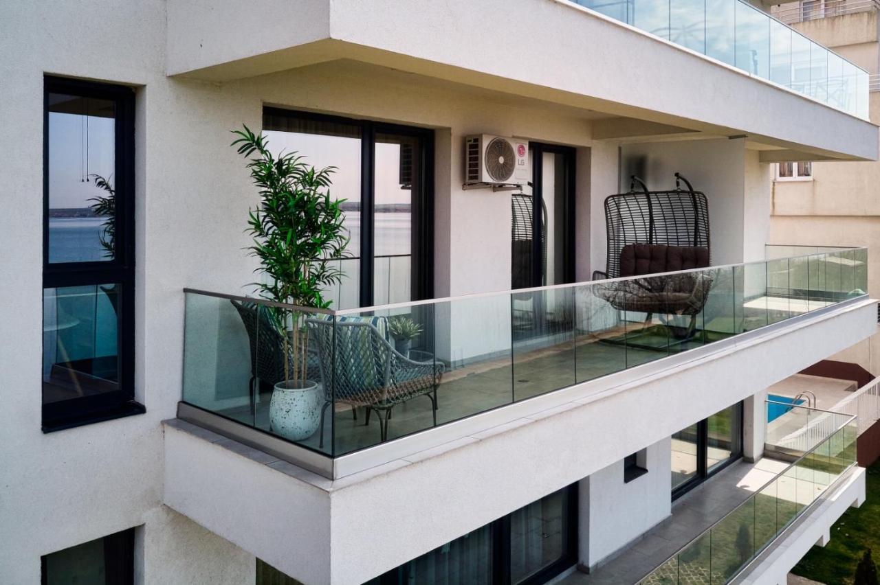 Riva Lake Boutique Mamaia Ngoại thất bức ảnh