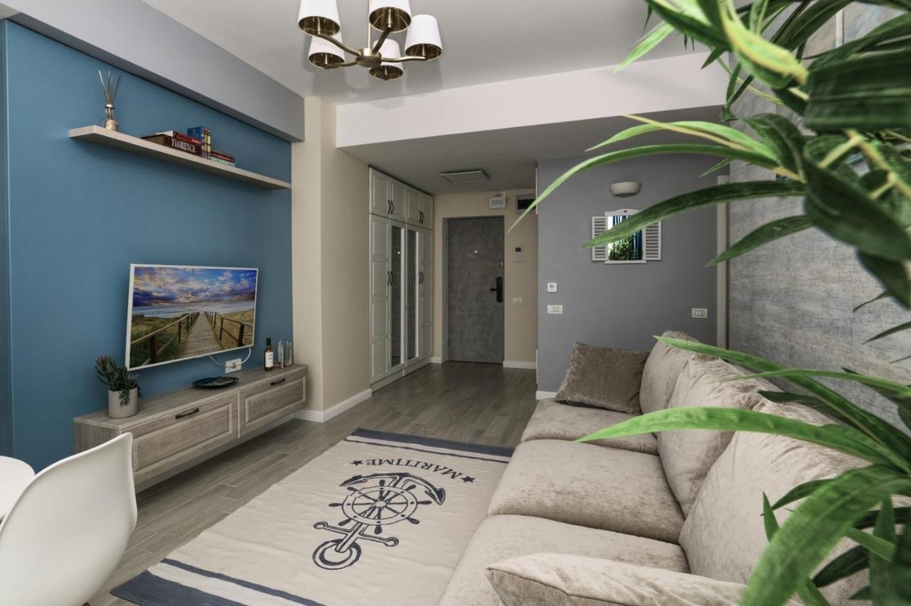 Riva Lake Boutique Mamaia Ngoại thất bức ảnh