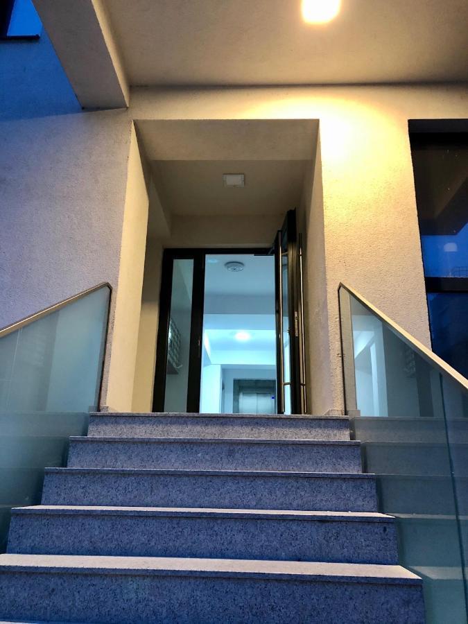 Riva Lake Boutique Mamaia Ngoại thất bức ảnh