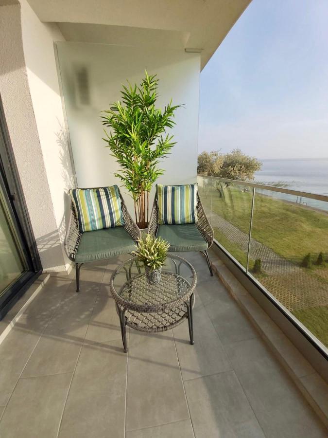 Riva Lake Boutique Mamaia Ngoại thất bức ảnh