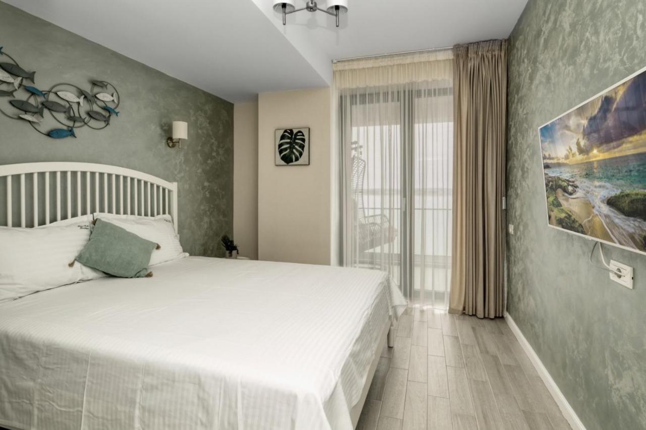Riva Lake Boutique Mamaia Ngoại thất bức ảnh