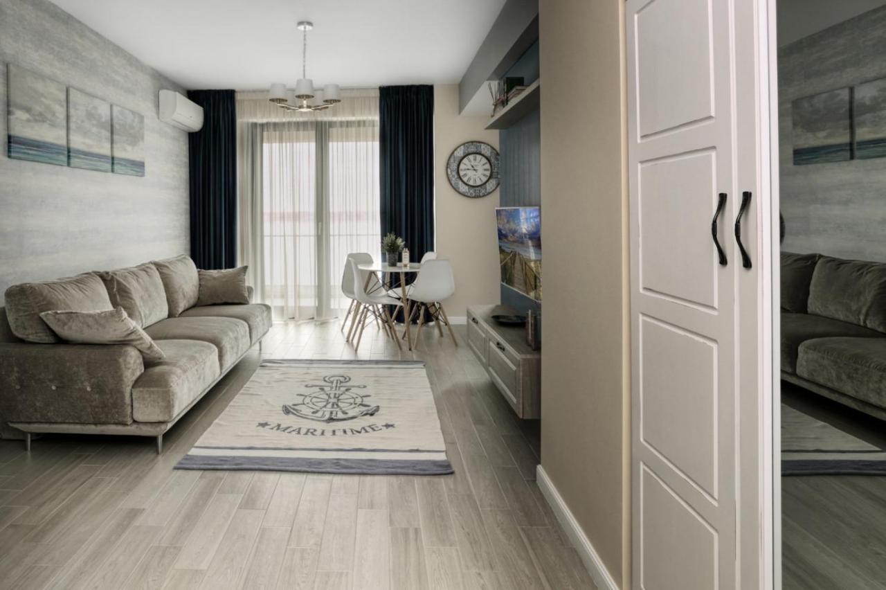Riva Lake Boutique Mamaia Ngoại thất bức ảnh