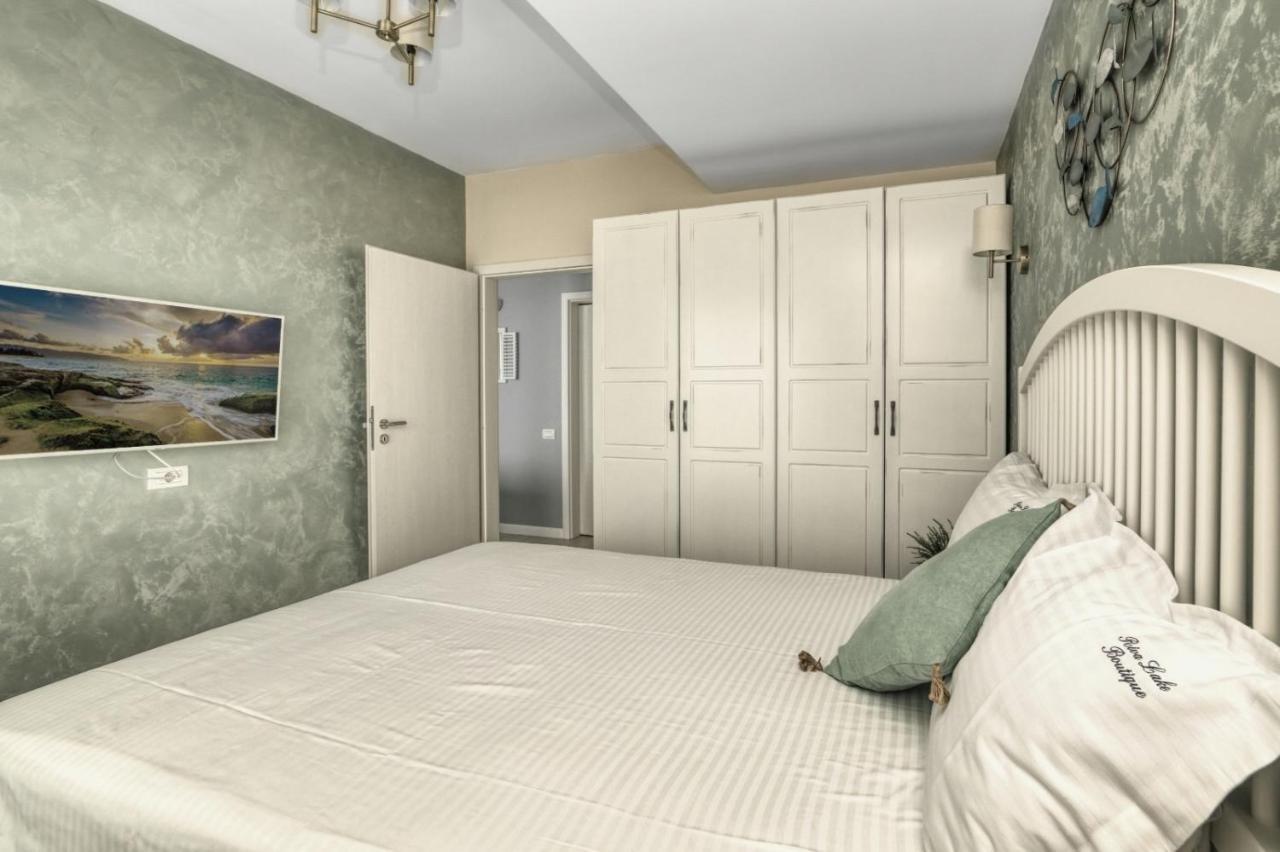 Riva Lake Boutique Mamaia Ngoại thất bức ảnh